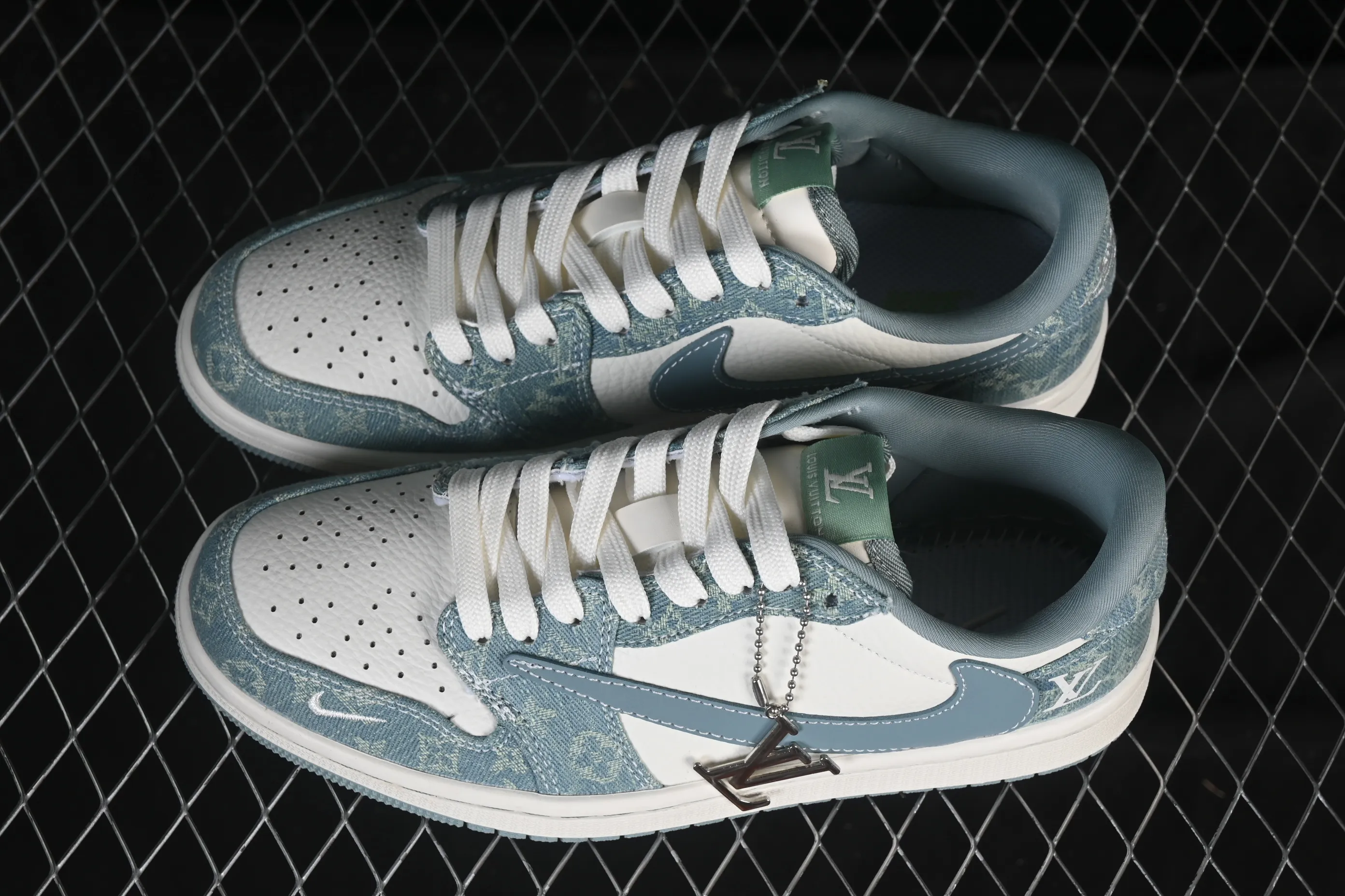 All categories Air Jordan Jordan series basketball shoes Air Jordan 1 Low High-end customized low-top sneakers Travis Scott x Fragment Design x Air Jordan 1 Low OG SP AJ1 Joe 1 LV co-branded cyan denim low-top cultural casual sneakers SC0601-057